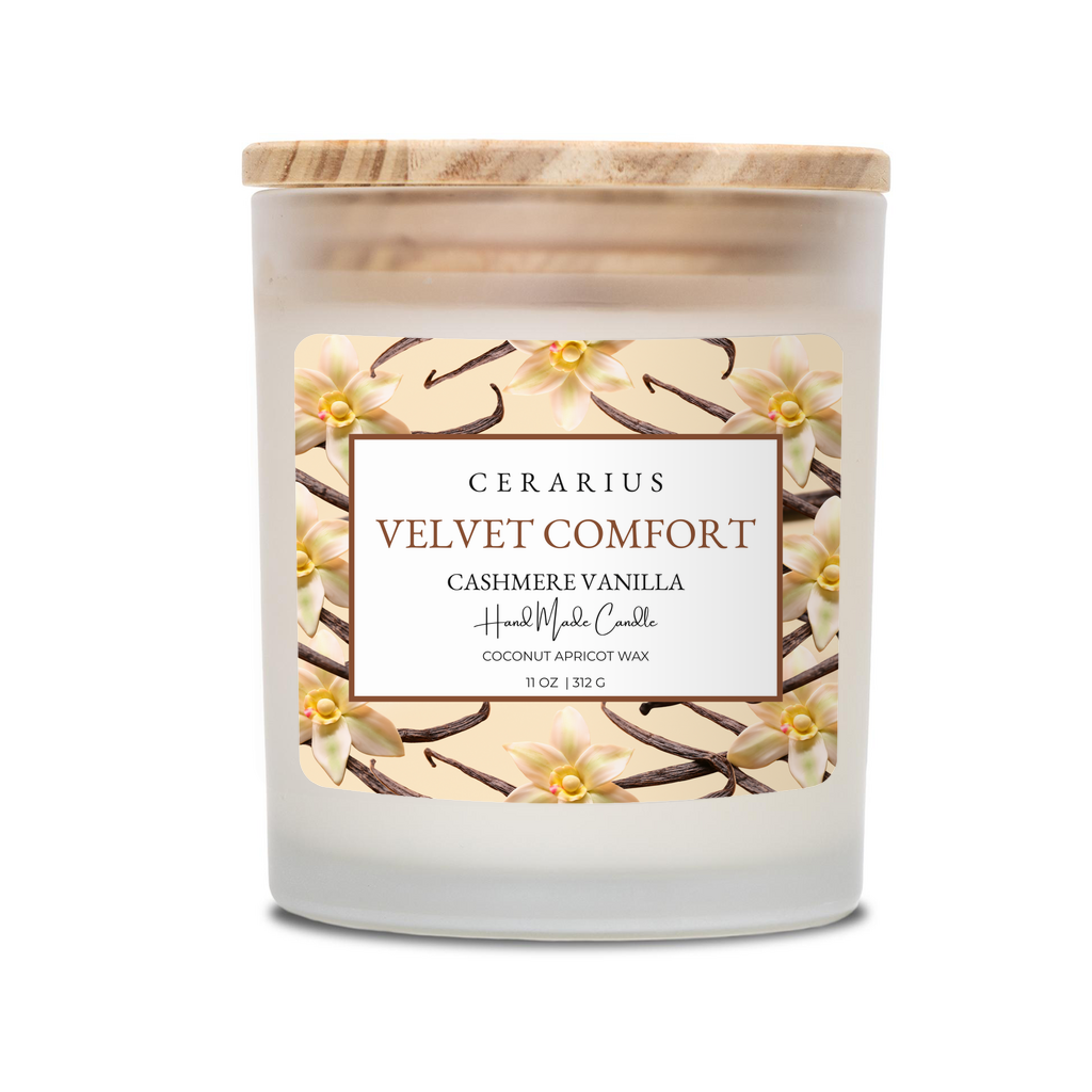 Cerarius Velvet Comfort cashmere vanilla candle with wooden lid on a white background