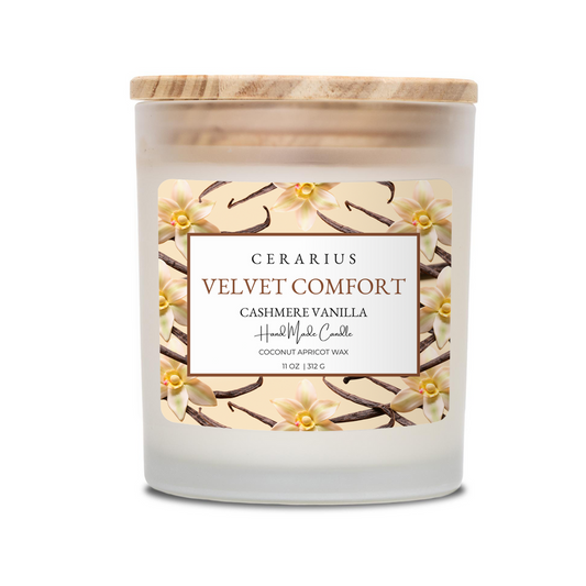 Cerarius Velvet Comfort cashmere vanilla candle with wooden lid on a white background