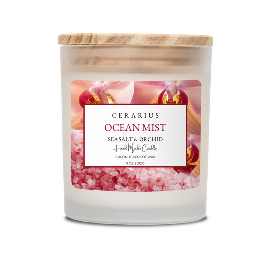Cerarius Ocean Mist candle with floral design and wooden lid on a white background